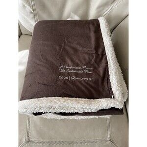 Willowtree Sherpa Fleece Throw Blanket Brown Polyester Soft Cozy Kanata NWT